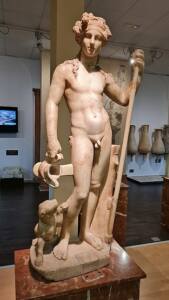 Estatua del Dios Baco de la Villa del Mitra. Museo Arqueológico de Cabra.